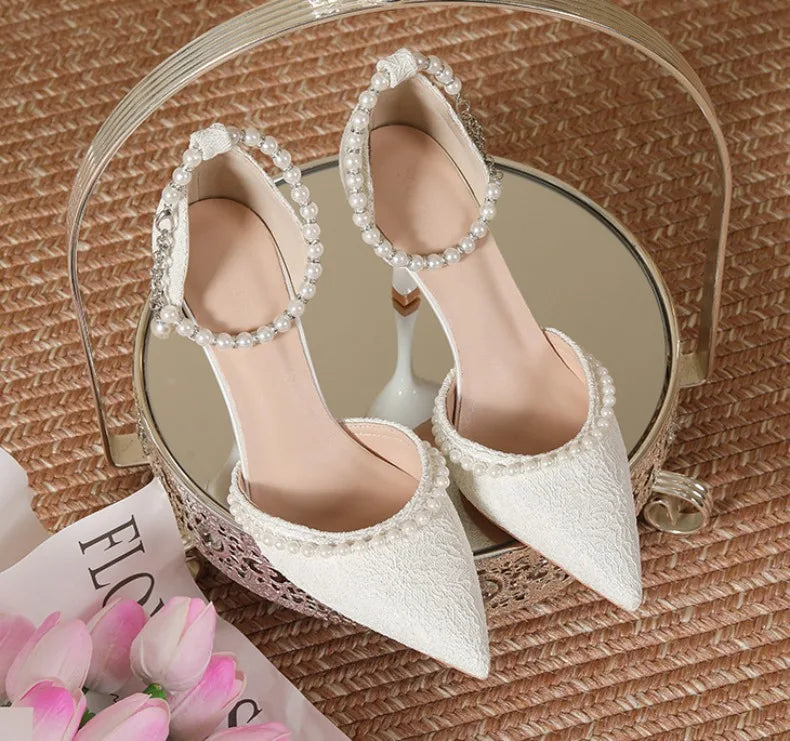 High Heeled Shoes Women's Sandals with A Thin Heel and Pointed Toe A Straight Cut Lace Surface White Pearl Bridal Shoes Women