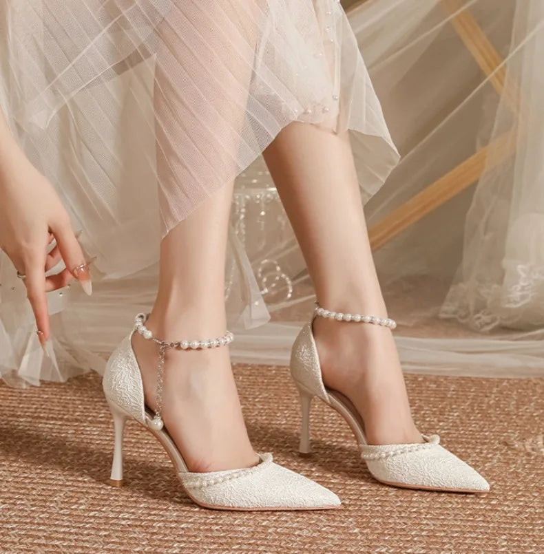 High Heeled Shoes Women's Sandals with A Thin Heel and Pointed Toe A Straight Cut Lace Surface White Pearl Bridal Shoes Women